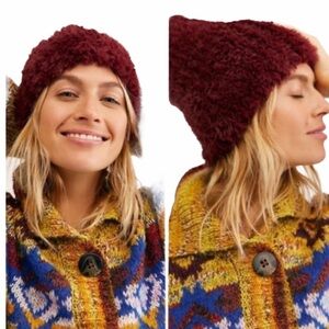 NWT Free People Head in the Clouds Fuzzy Beanie